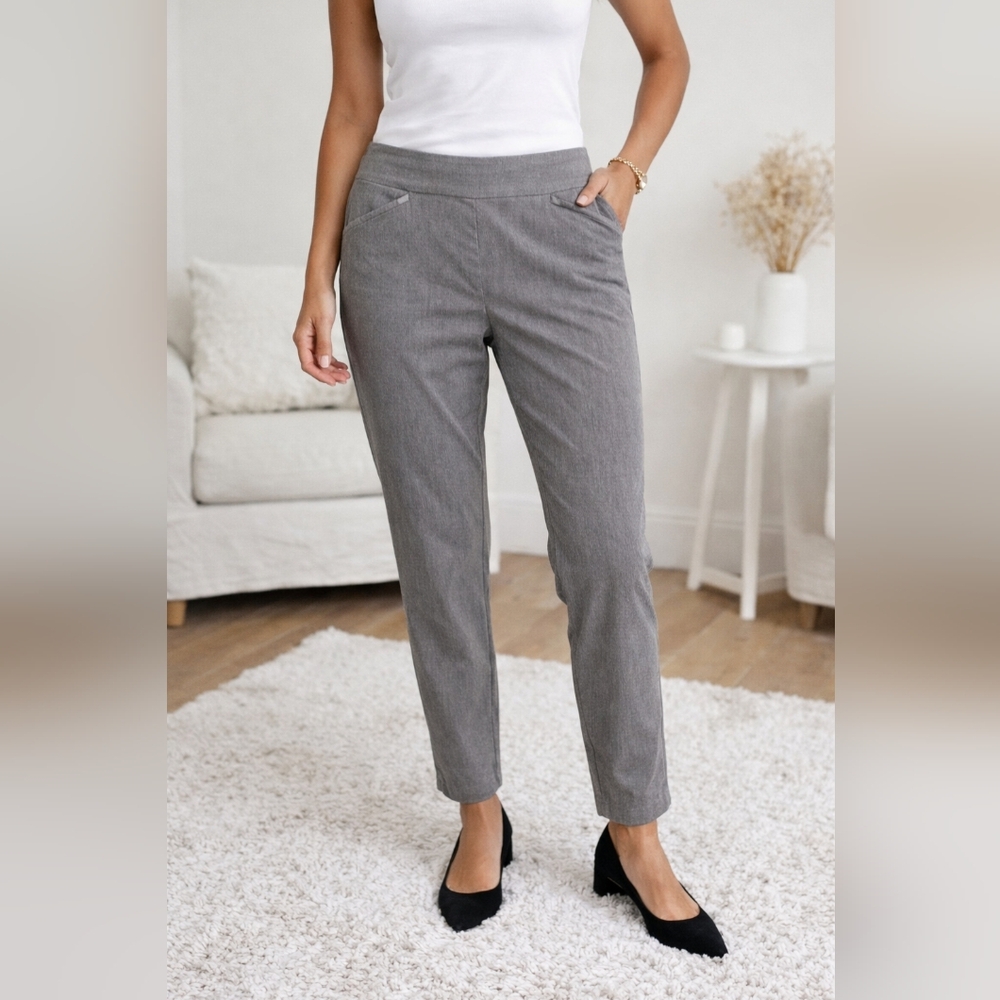 Fabulously Slimming Josie Pants with Pockets-Chicos Size 2.5 Regular